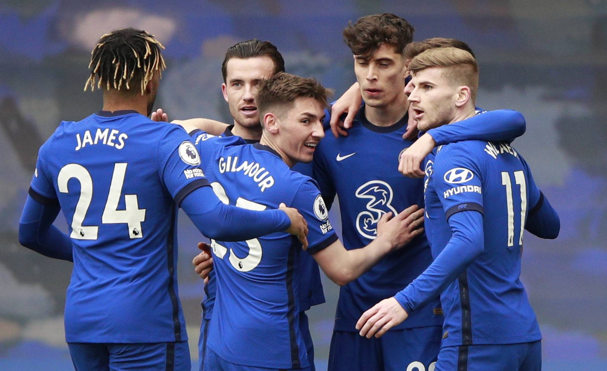 年轻前锋罗 年轻前锋罗