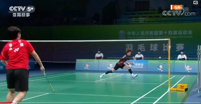 中场枢纽的 中场枢纽的